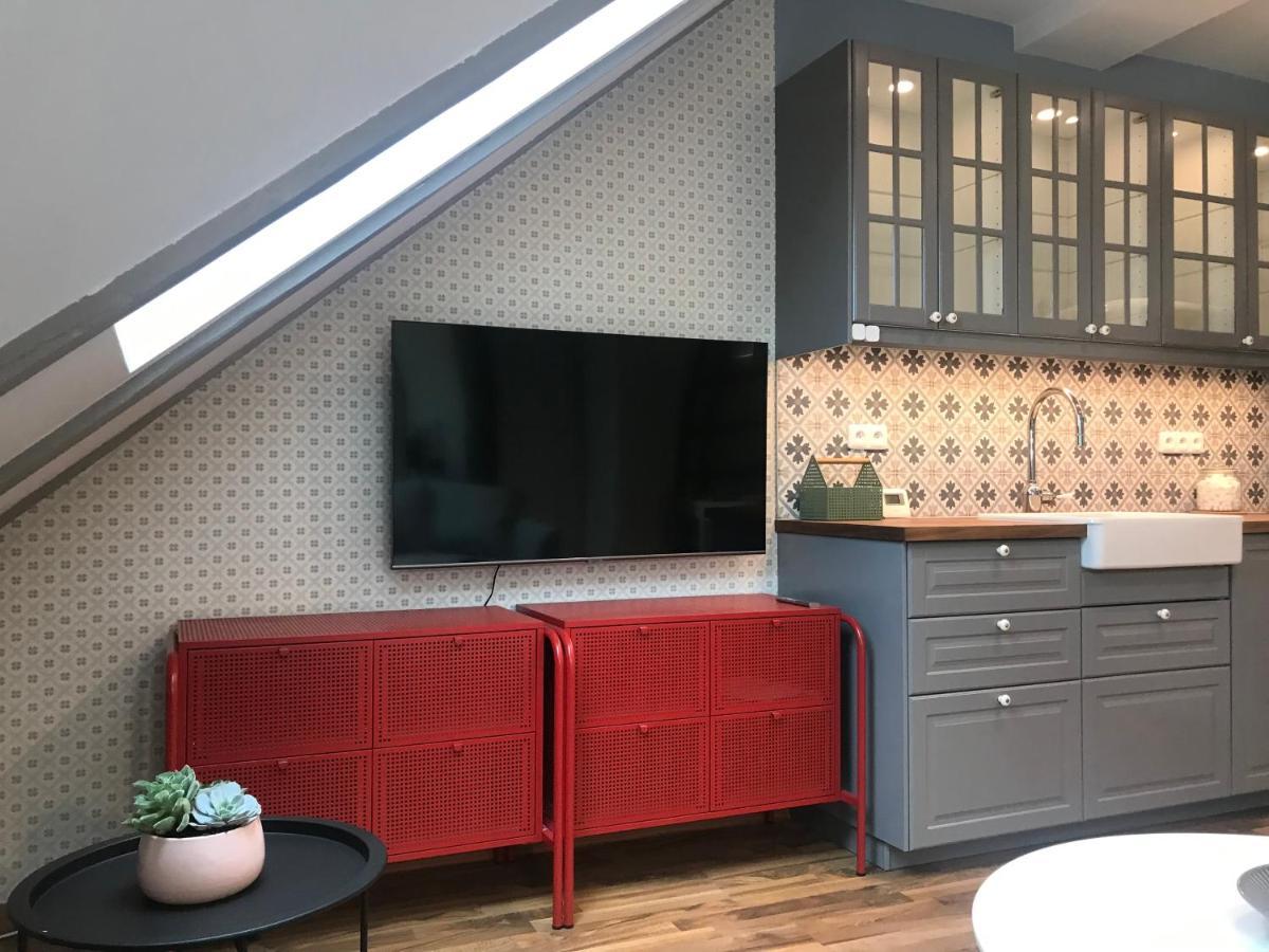 Attic Apartment On Waterfront / View / Netflix 布拉格 外观 照片