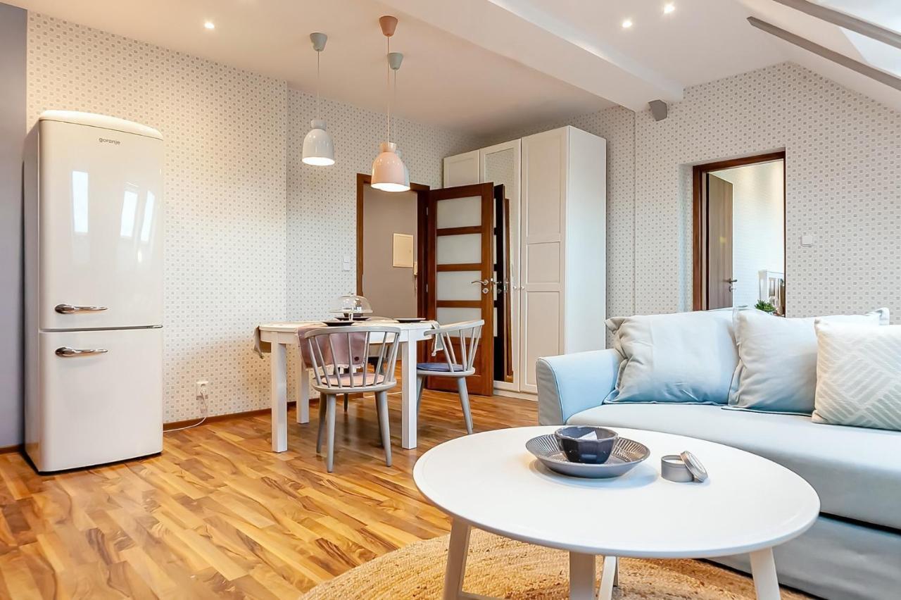 Attic Apartment On Waterfront / View / Netflix 布拉格 外观 照片