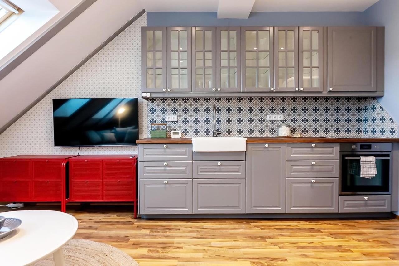 Attic Apartment On Waterfront / View / Netflix 布拉格 外观 照片